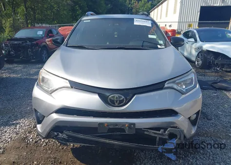 2018 Toyota Rav4 Se z USA, uszkodzony, nr VIN JTMJFREV7JJ201692